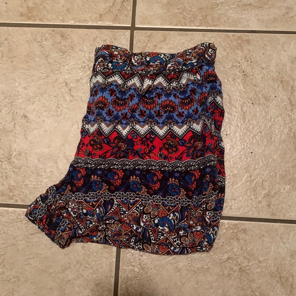 Patterned Shorts - Picture 4 of 5